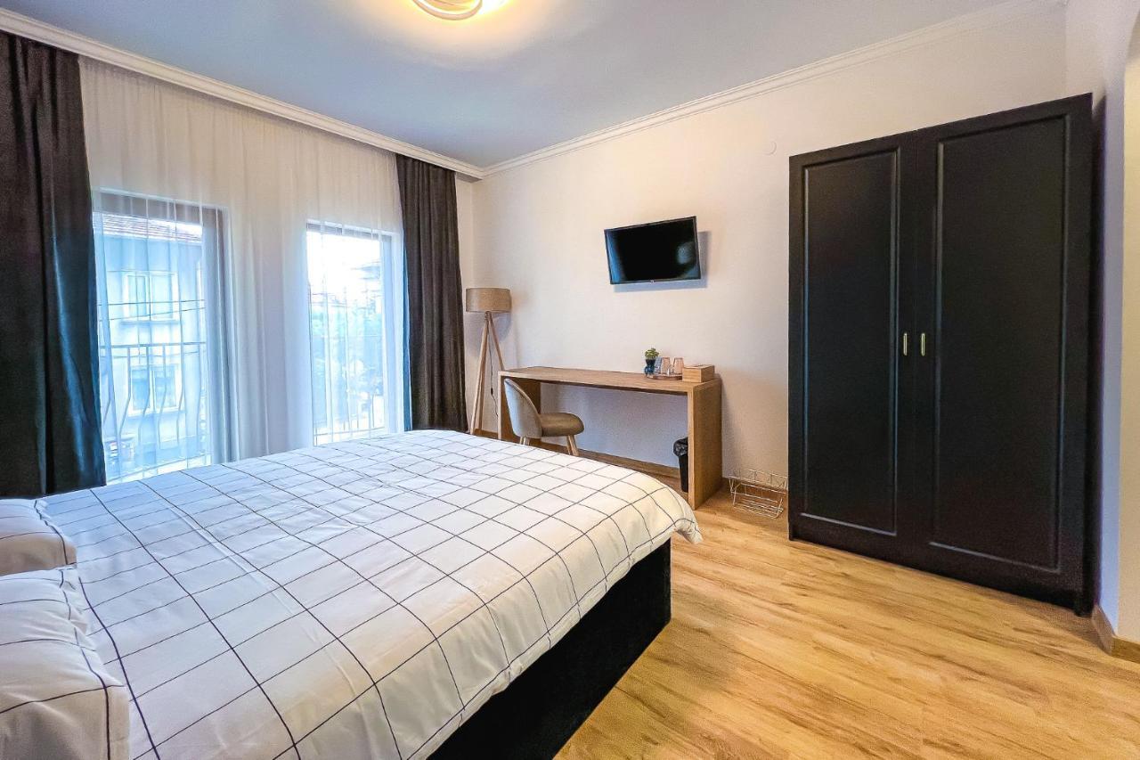 Deluxe Central Rooms Karlovo Exterior photo