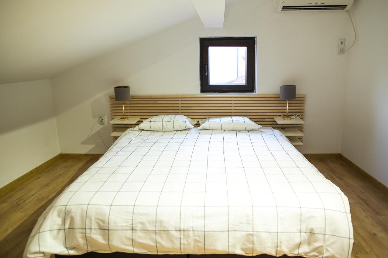 Deluxe Central Rooms Karlovo Exterior photo